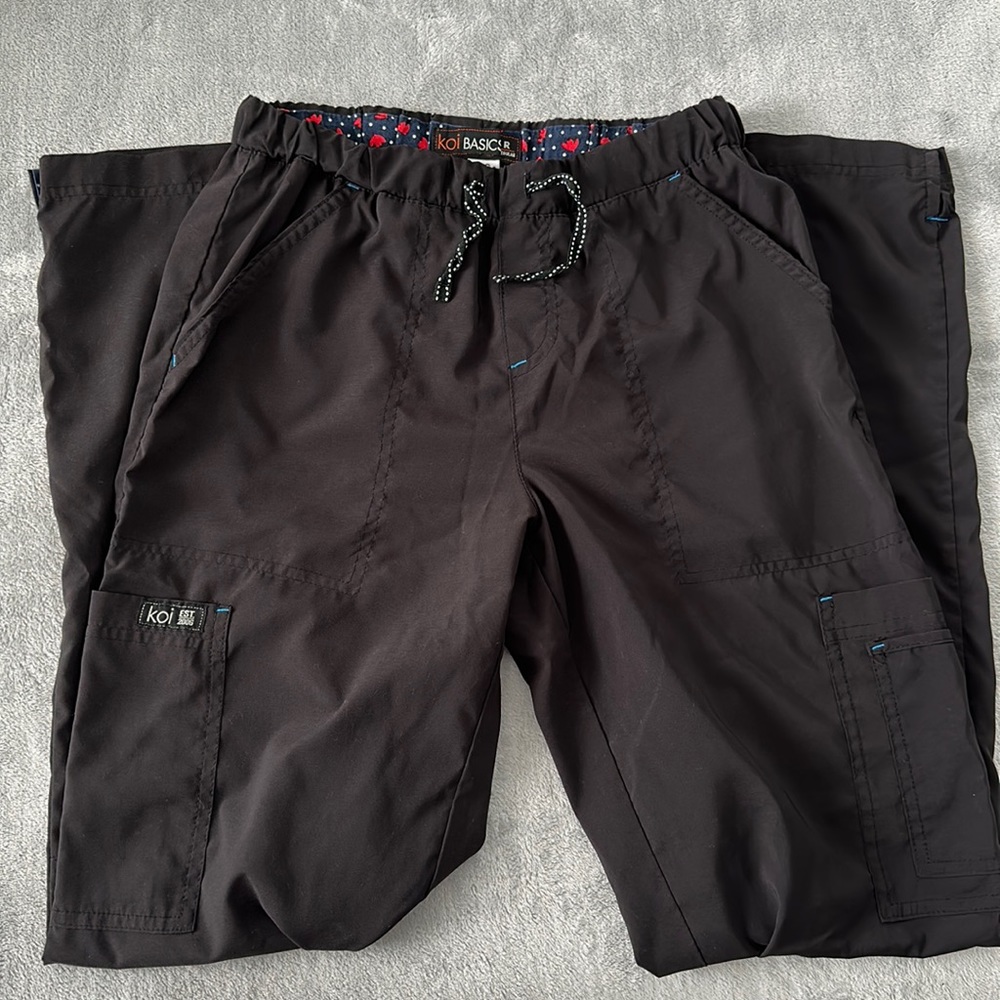 Koi Basics scrub bottom